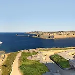 Seafront Luxury Incl Pool Sliema