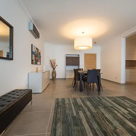 Seafront Luxury Incl Pool Apartament *