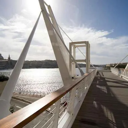 Seafront Luxury Incl Pool * Sliema