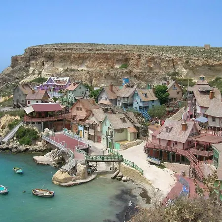 דירה Seafront Luxury Incl Pool *