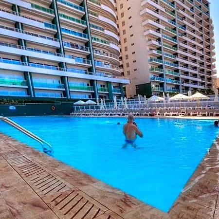 Seafront Luxury Incl Pool Apartament *