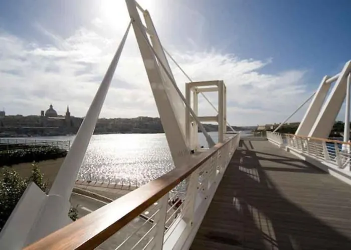 Seafront Luxury Incl Pool * Sliema