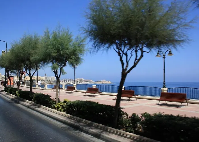 Appartamento Seafront Luxury Incl Pool Sliema