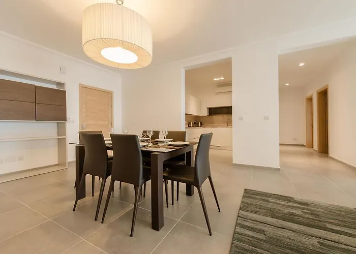 Seafront Luxury Incl Pool Appartamento