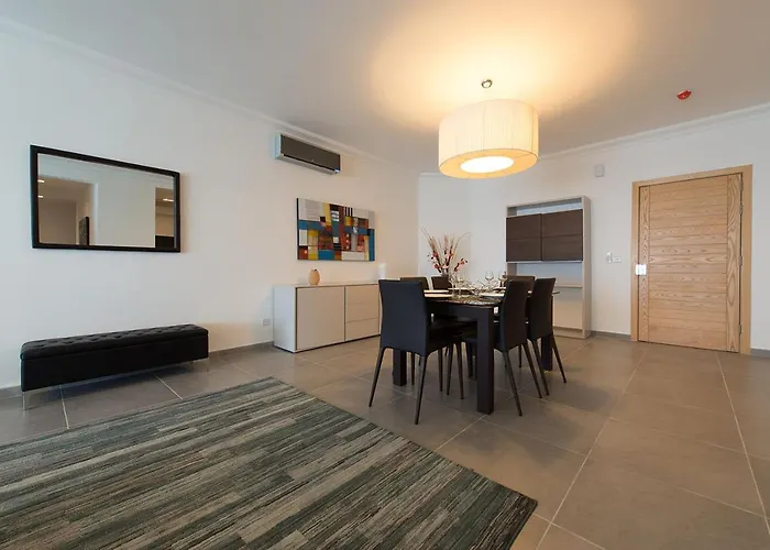 Appartamento Seafront Luxury Incl Pool Sliema