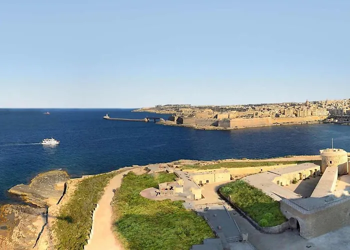 Seafront Luxury Incl Pool Sliema